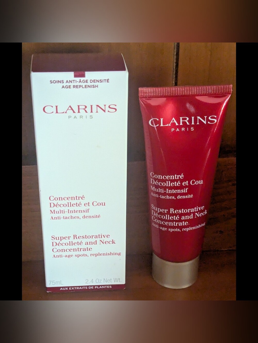 Clarins Super Restorative Decollete & Neck Concentrate NIB Sealed